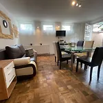 Smeraldo Apartment