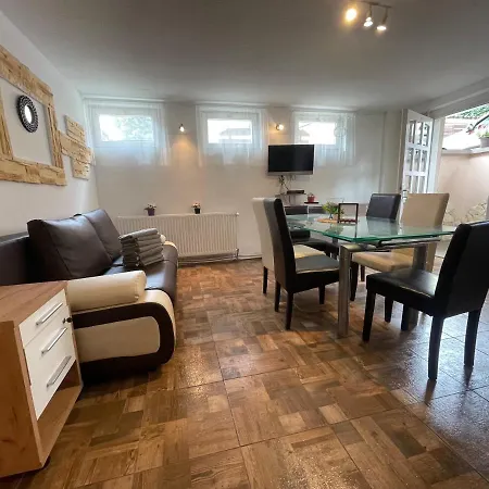 Smeraldo Apartment
